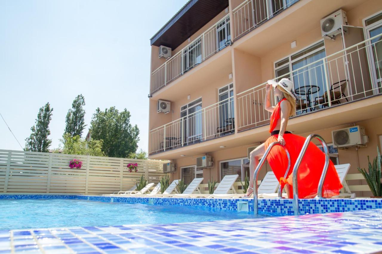 Euroline Hotel Zatoka Exterior photo